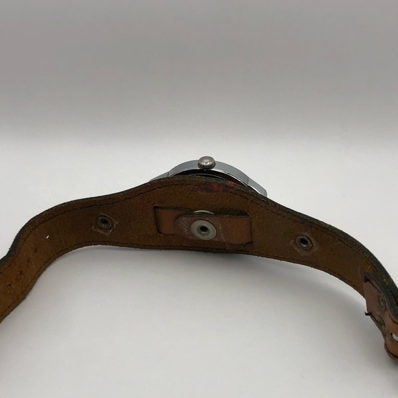 Disney Timex Vintage Mickey Mouse Unisex Watch Brown Band (Needs Battery) Works - Picture 7 of 8